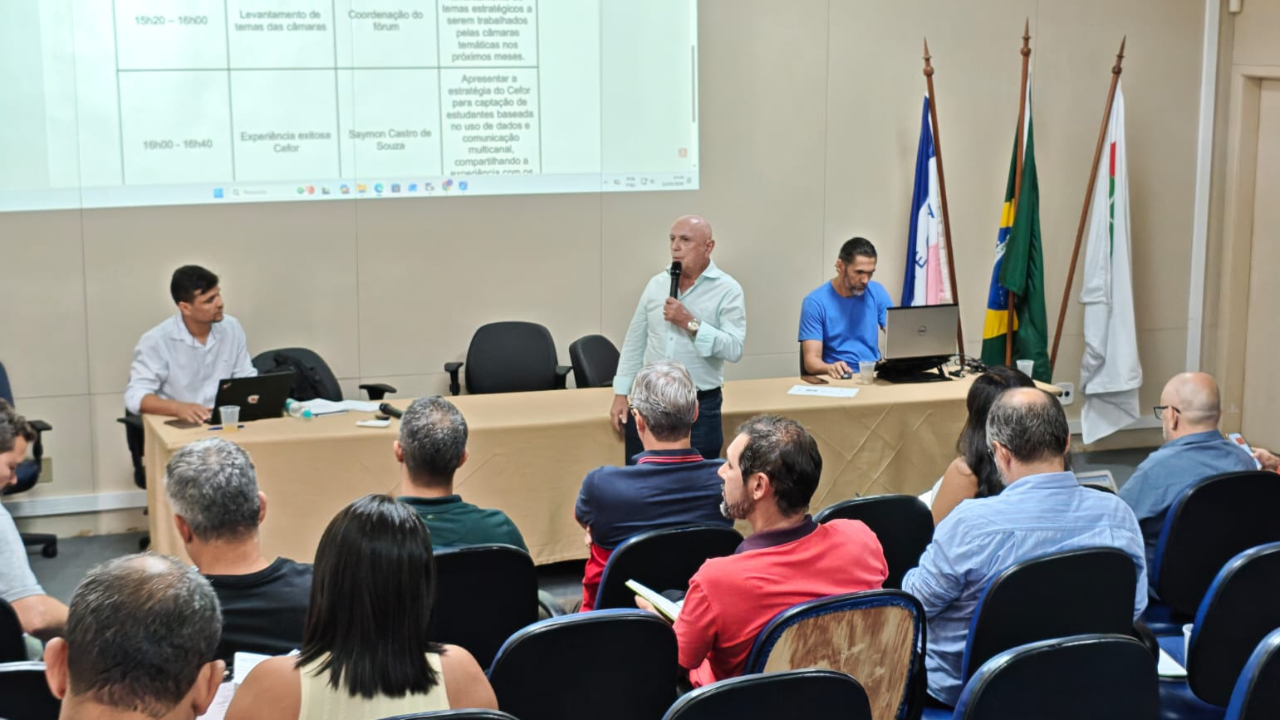 Casufes Saúde apresenta modelo de gestão a diretores do IFES